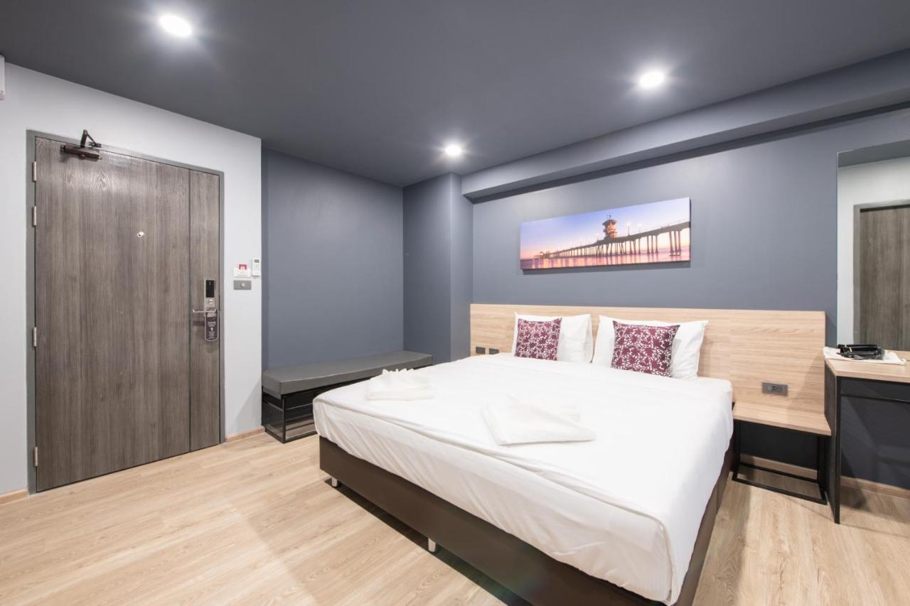 Oblique Apartment - ออฟบลิค อพาร์ทเมนท์ Nonthaburi Exteriör bild