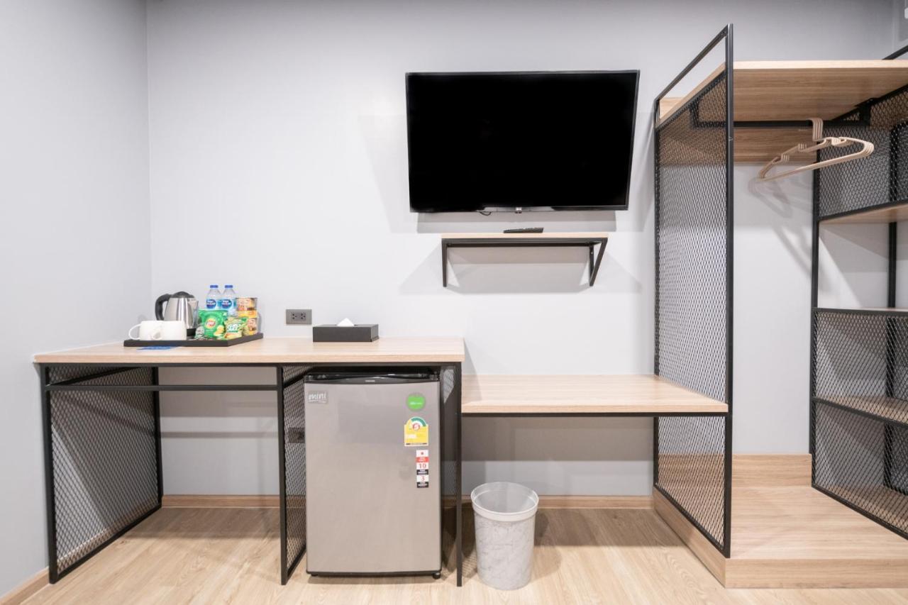 Oblique Apartment - ออฟบลิค อพาร์ทเมนท์ Nonthaburi Exteriör bild