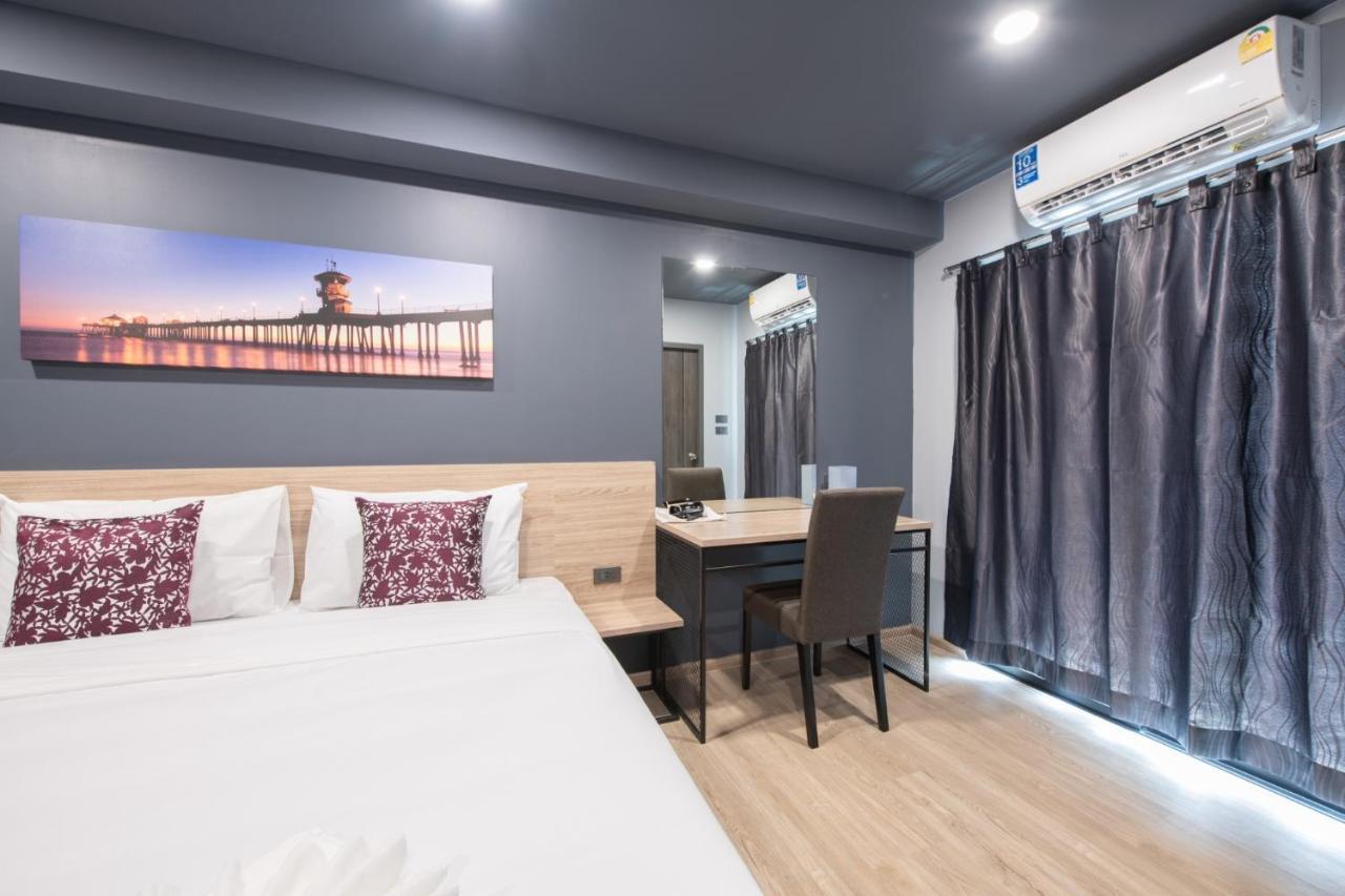 Oblique Apartment - ออฟบลิค อพาร์ทเมนท์ Nonthaburi Exteriör bild