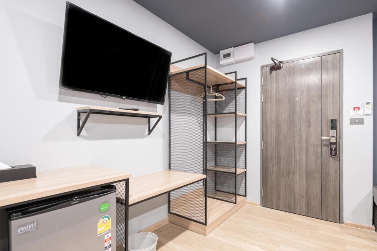 Oblique Apartment - ออฟบลิค อพาร์ทเมนท์ Nonthaburi Exteriör bild