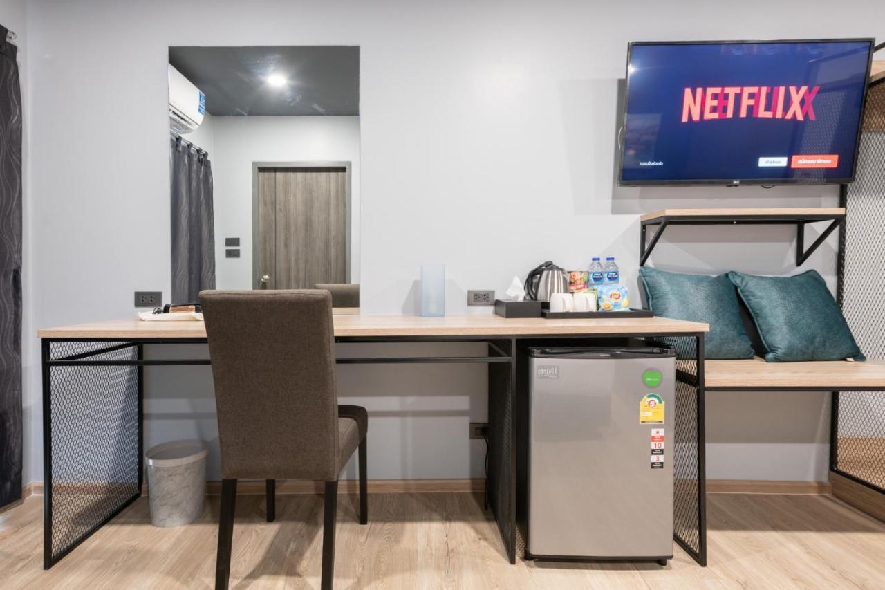 Oblique Apartment - ออฟบลิค อพาร์ทเมนท์ Nonthaburi Exteriör bild