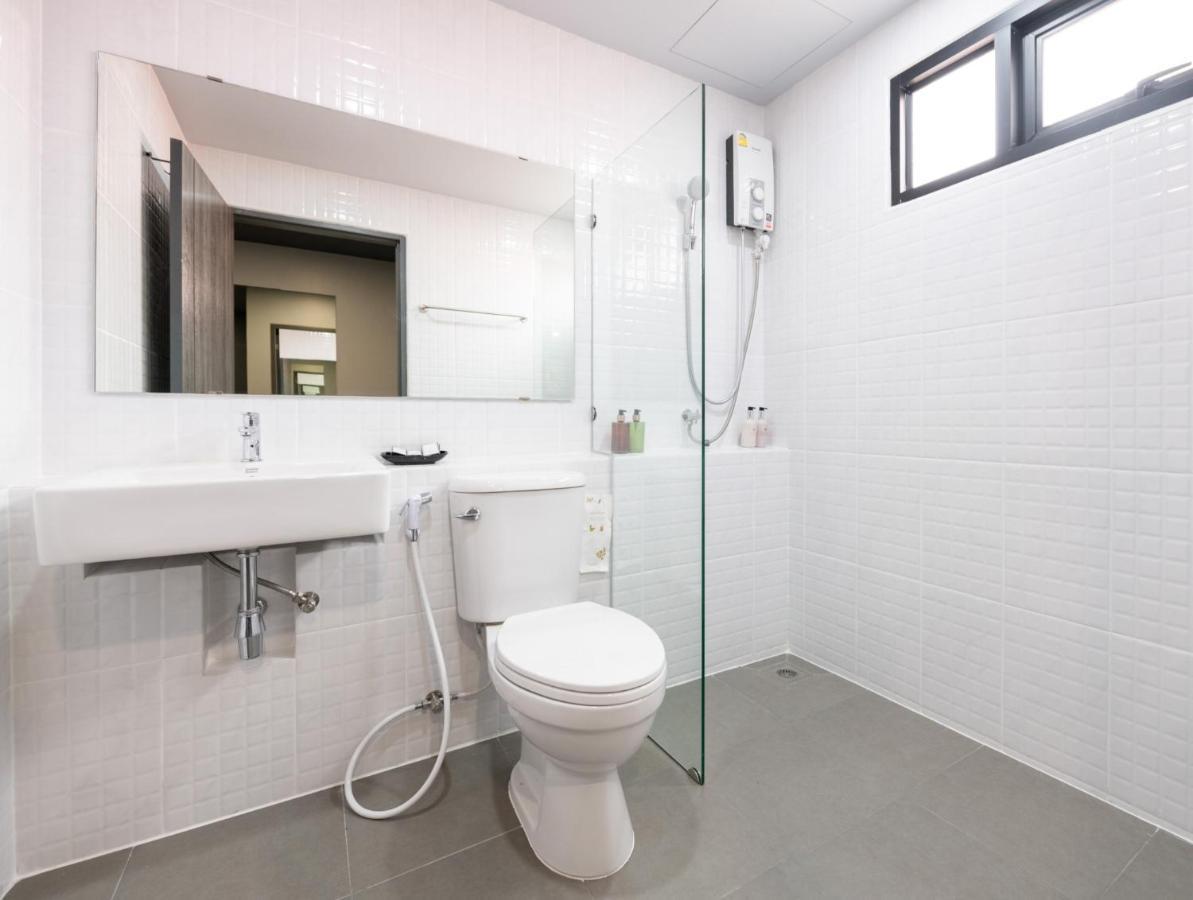 Oblique Apartment - ออฟบลิค อพาร์ทเมนท์ Nonthaburi Exteriör bild