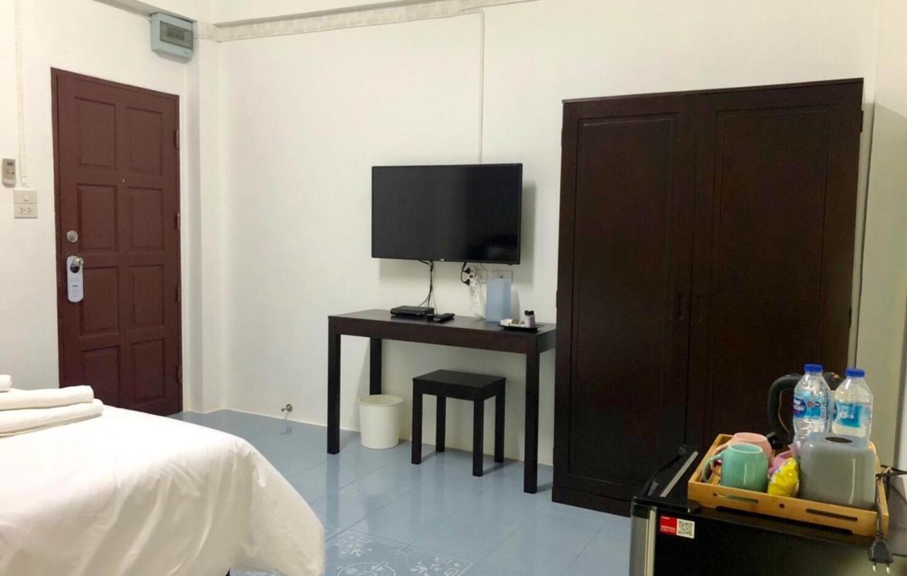 Oblique Apartment - ออฟบลิค อพาร์ทเมนท์ Nonthaburi Exteriör bild